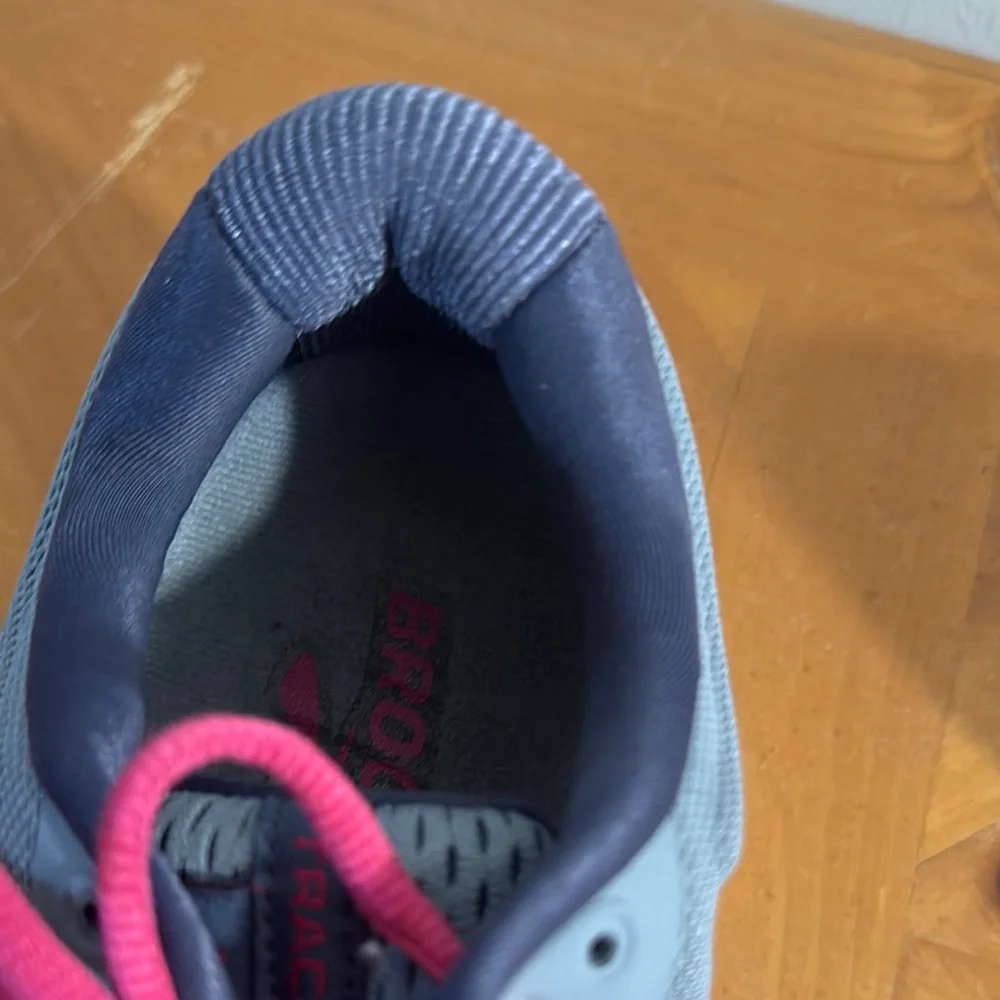 Brooks Gray and Pink Breathable Running Shoes Launch 9M - Picture 9 of 11
